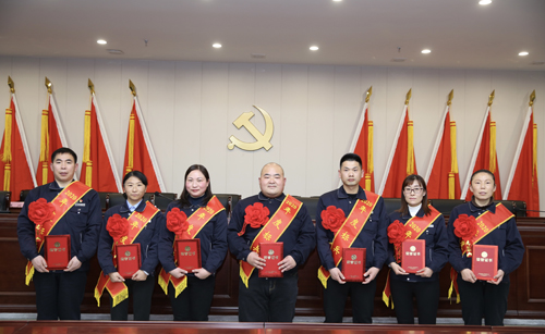 關(guān)于表彰2020年度先進(jìn)集體、先進(jìn)個(gè)人的決定